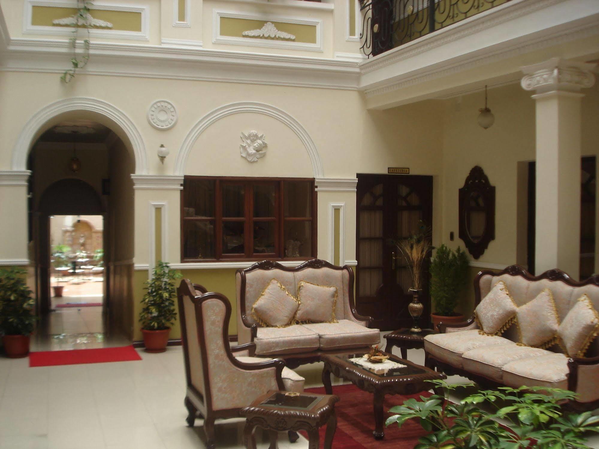 San Marino Royal Hotel Sucre Exteriör bild